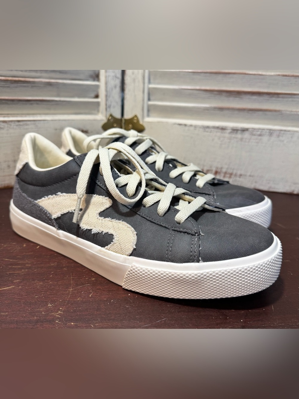 Blowfish Malibu Distressed Gray Canvas Sneakers 8.5